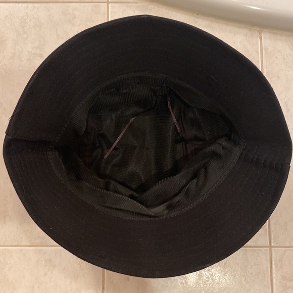 Dream SMP Bucket Hat - Picture 5 of 5